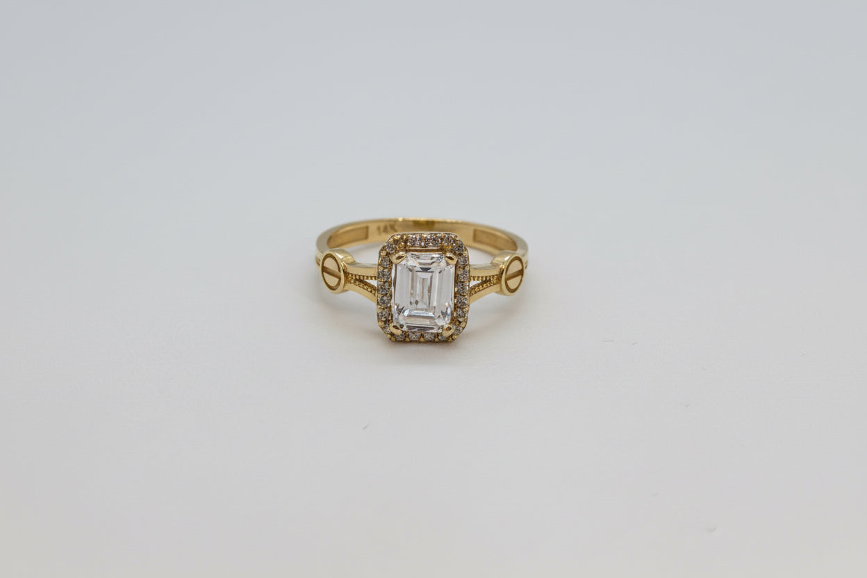 14K Gold Emerald-Cut Halo Ring“7”