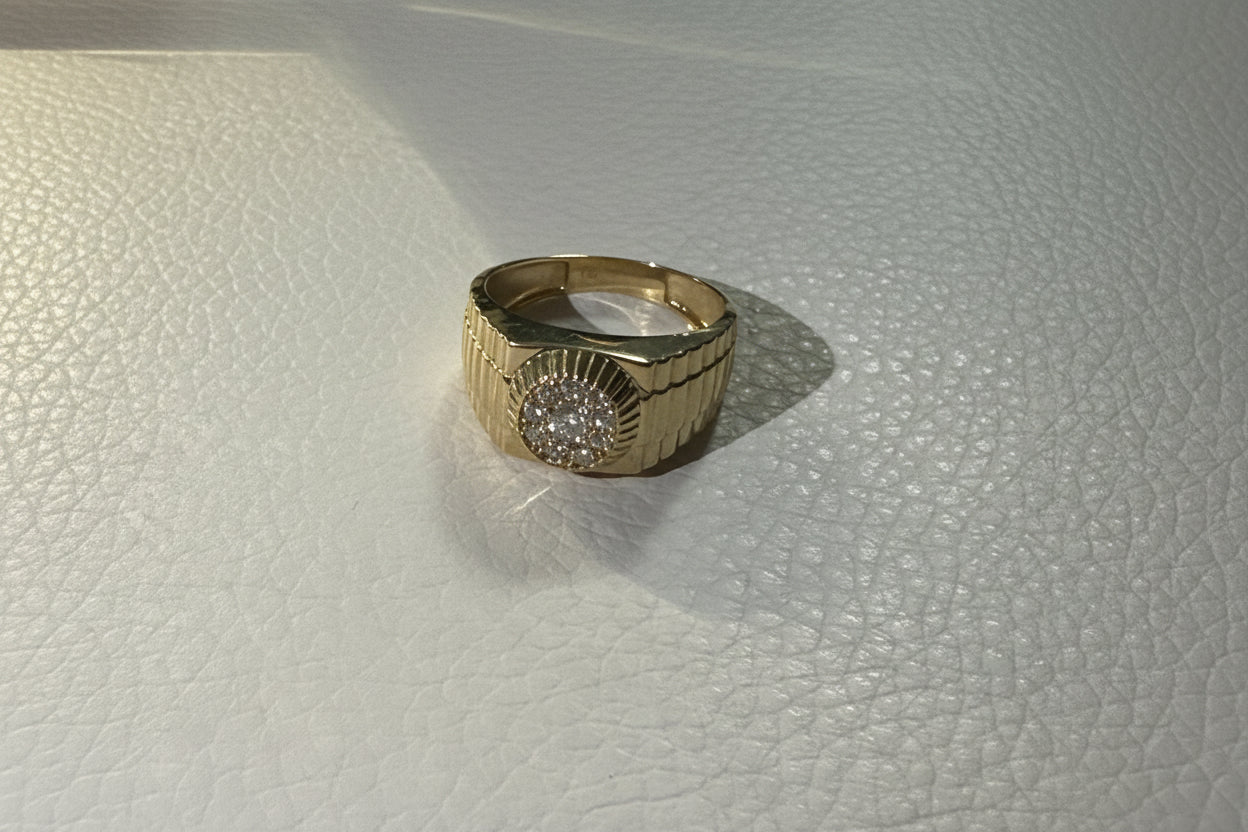14K Gold Round Zirconia Cluster Ring – Size 10