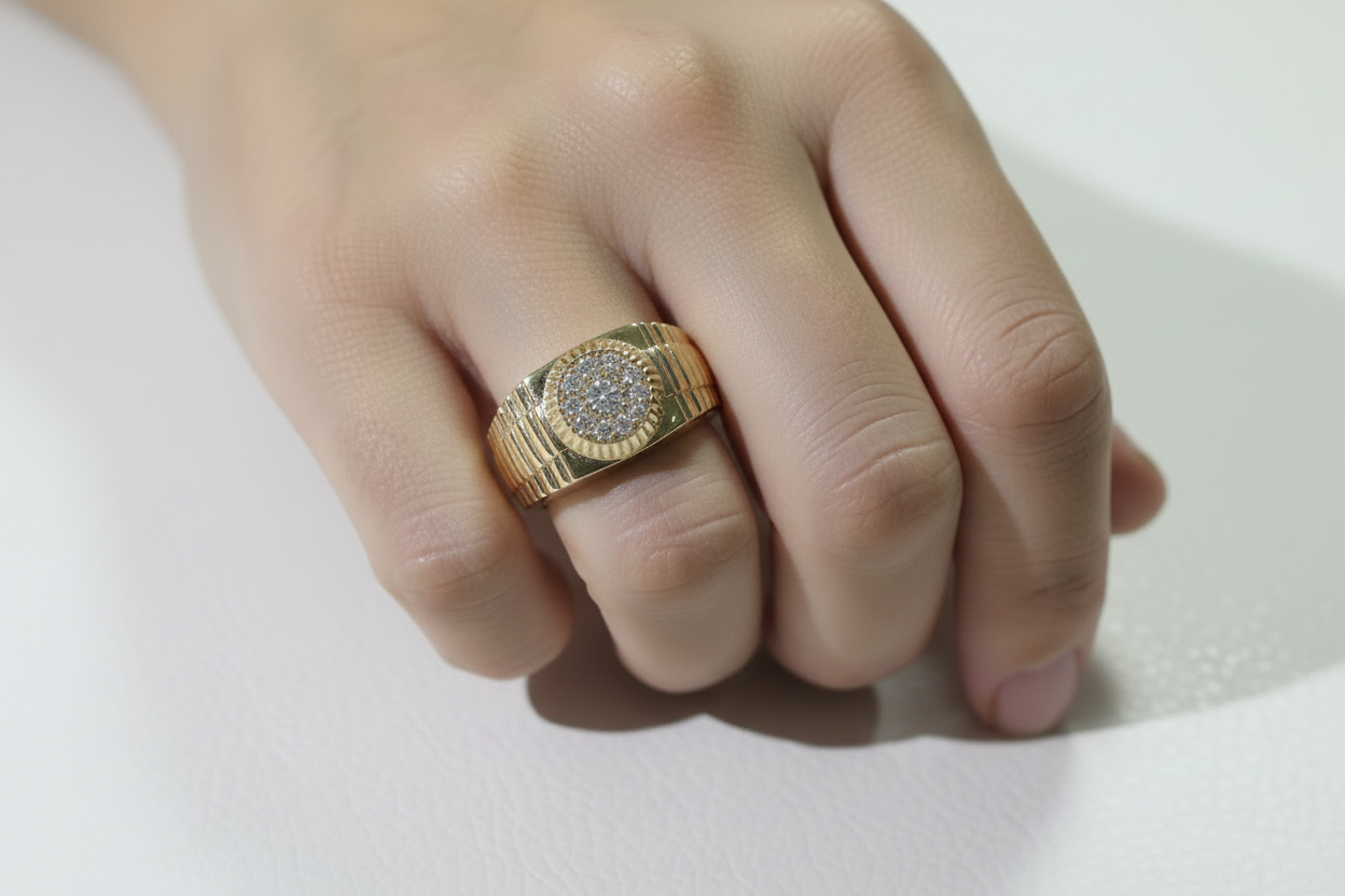 14K Gold Round Zirconia Cluster Ring – Size 10