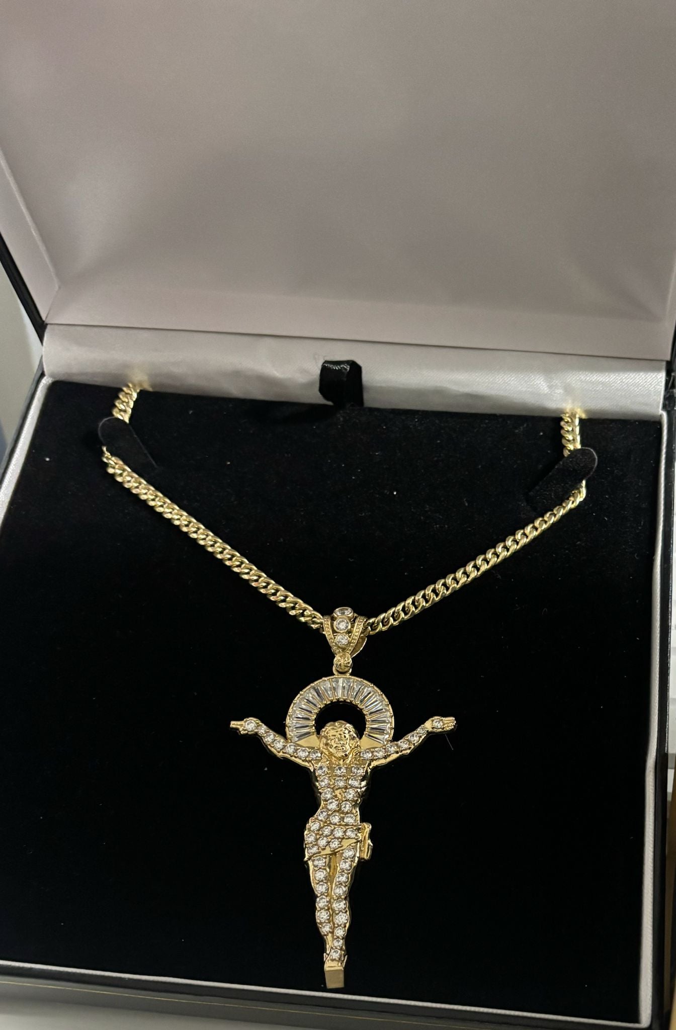 Pendant Jesus Gold 10K