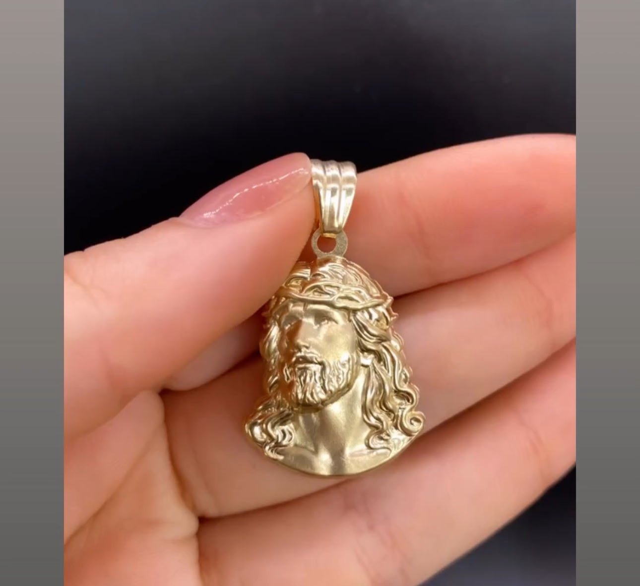 Jesus pendant